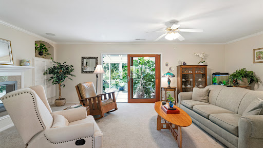 Luxury farmhouse for sale in Healdsburg (United States) with outbuildings and garden