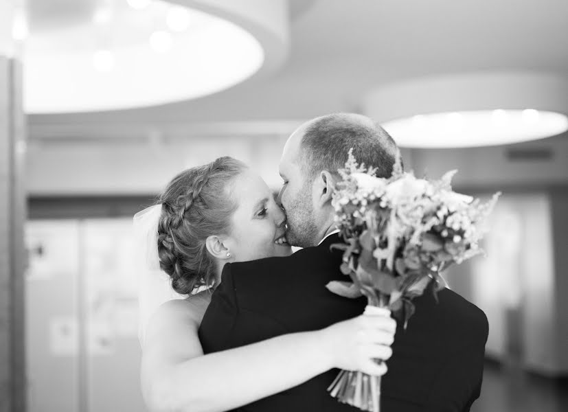 Fotógrafo de casamento Tanja Ferm (tanjametelitsa). Foto de 17 de dezembro 2018