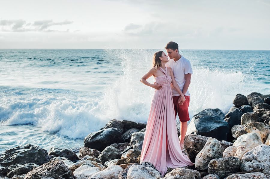 Fotografo di matrimoni Anna Anna (annavl). Foto del 2 agosto 2018