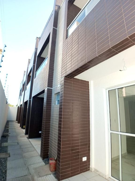 Apartamentos triplex à venda Bairro Novo