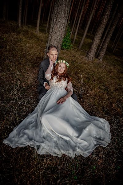 Wedding photographer Tomek Aniuksztys (aniuksztys). Photo of 30 October 2019