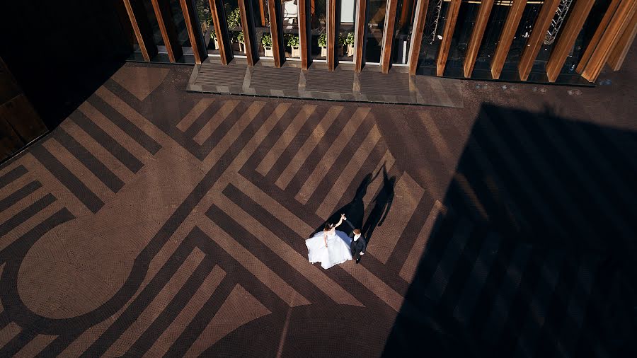 Fotógrafo de casamento Oleg Saliy (elifestudios). Foto de 19 de junho 2018