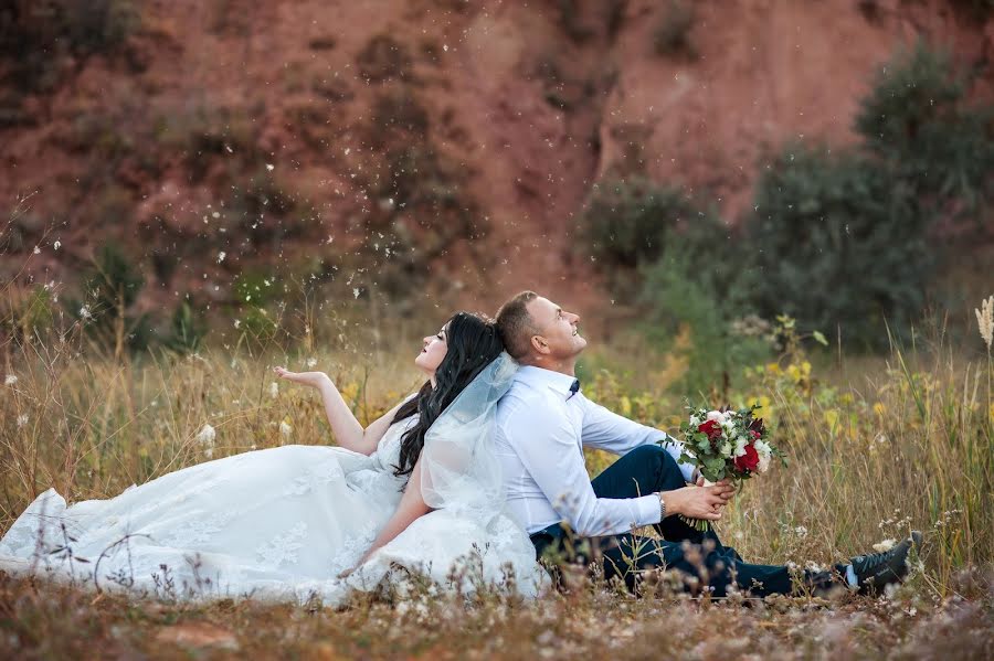 Fotografo di matrimoni Lyudmila Loy (lusee). Foto del 24 ottobre 2020