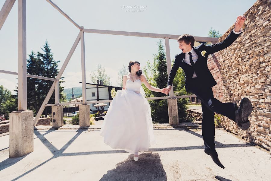 Fotógrafo de casamento Denis Osipov (svetodenru). Foto de 20 de agosto 2014