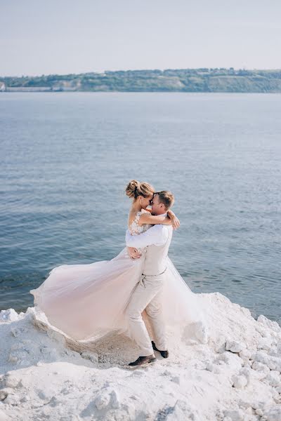 Fotógrafo de casamento Yuliya Elkina (juliaelkina). Foto de 30 de julho 2018