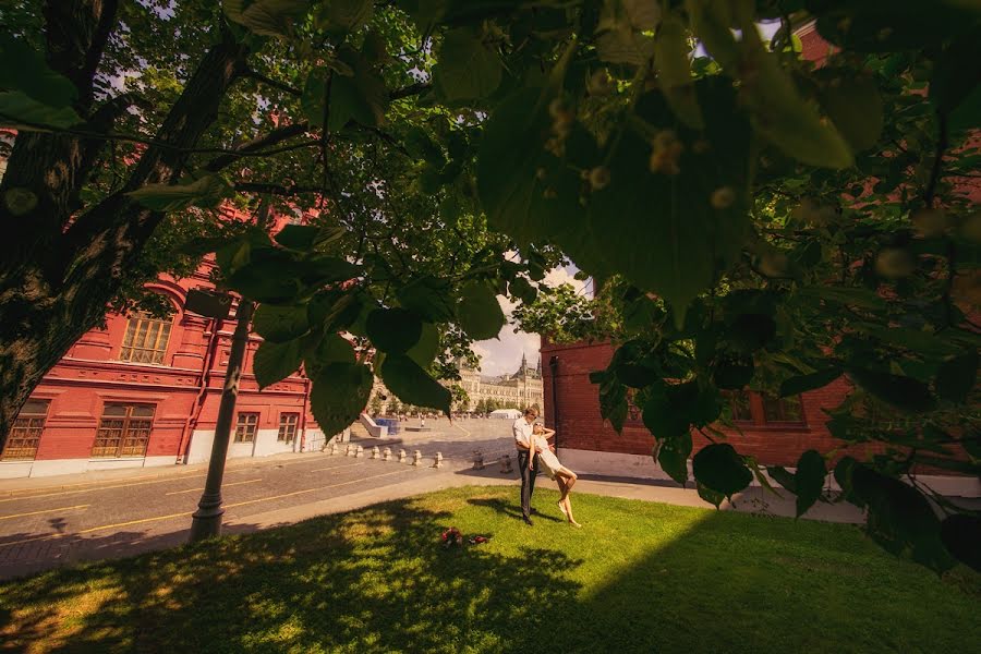 Wedding photographer Miroslav Kudrin (kremsoda). Photo of 26 June 2013