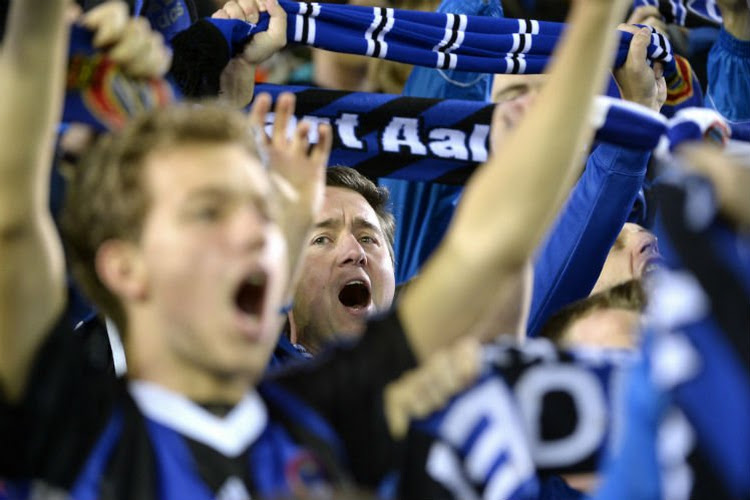 Mannaert gaat Coucke achterna en feest in spionkop