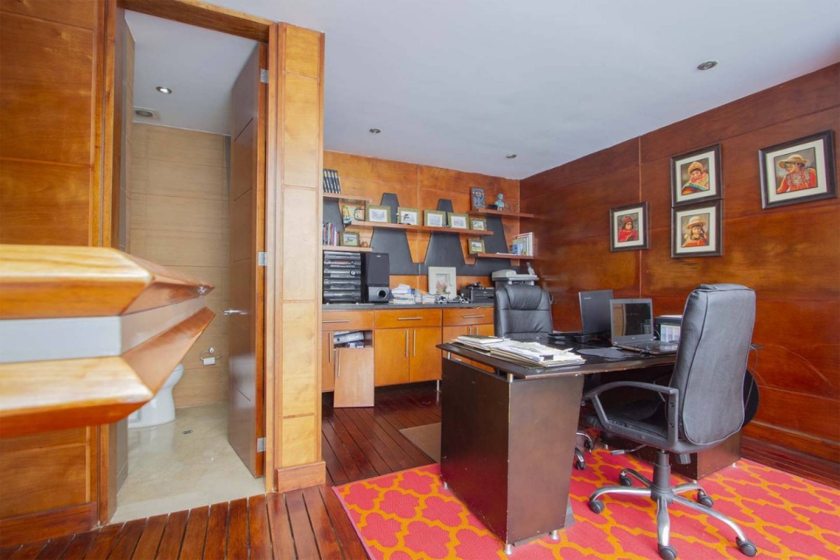 Casa En Arriendo - Chico, Bogota
