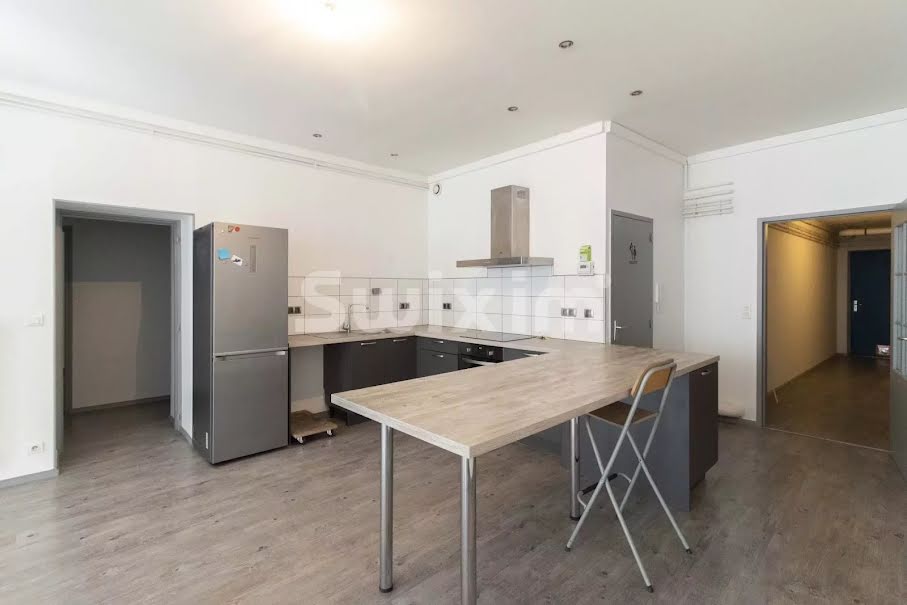 Vente appartement 3 pièces 109.99 m² à Lons-le-Saunier (39000), 160 000 €