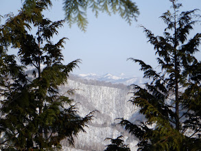 中央右に籾糠山