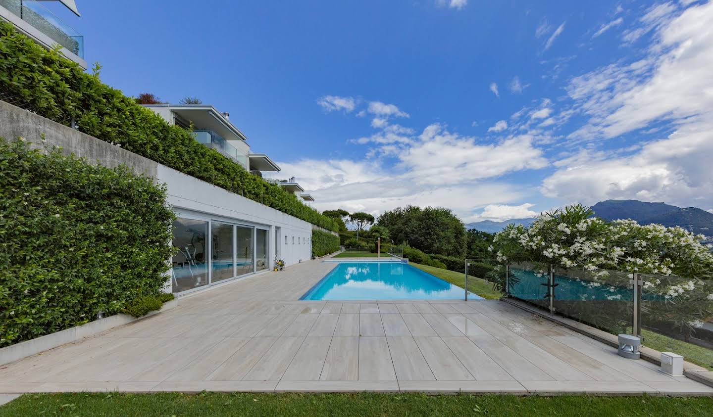 Apartment with terrace Montagnola