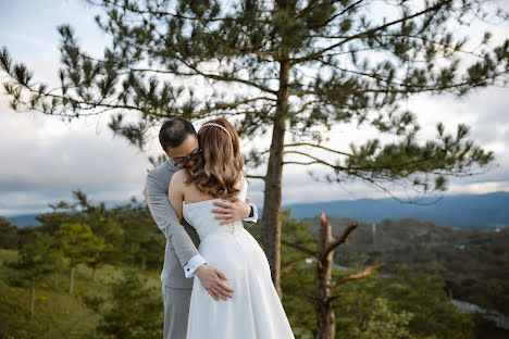 Fotógrafo de casamento Minh Nguyen (minhnguyen0405). Foto de 20 de junho 2022