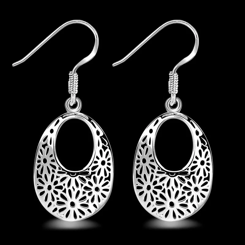 Boucles d'oreilles design femme avec fils plaqués argent