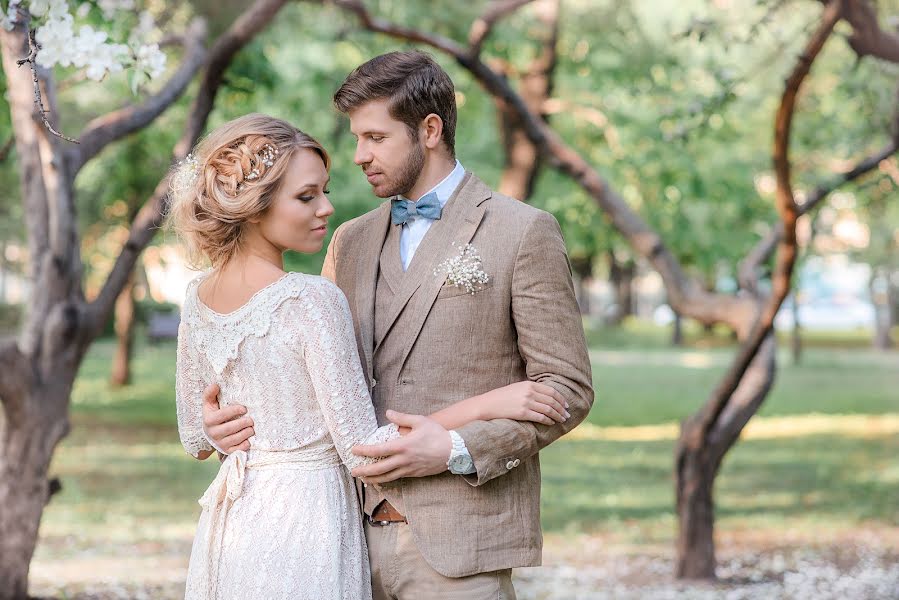 Jurufoto perkahwinan Galina Mescheryakova (photowedding). Foto pada 22 Mei 2017
