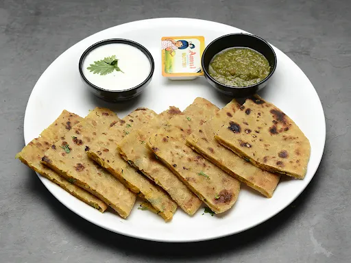 Crispy Aloo Pyaz Paratha