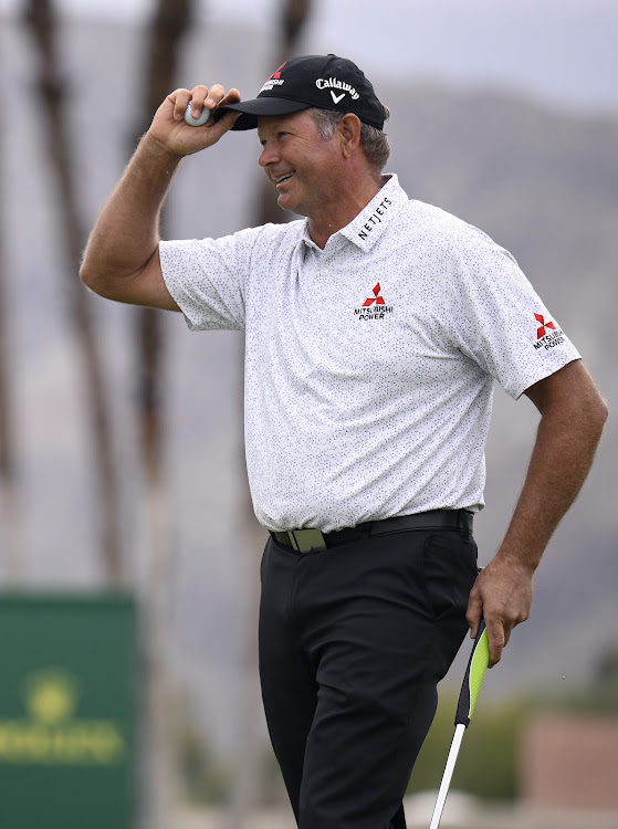 SA's Retief Goosen acknowledges the crowd after winning The Galleri Classic on Sunday at Mission Hills Country Club in Rancho Mirage, California