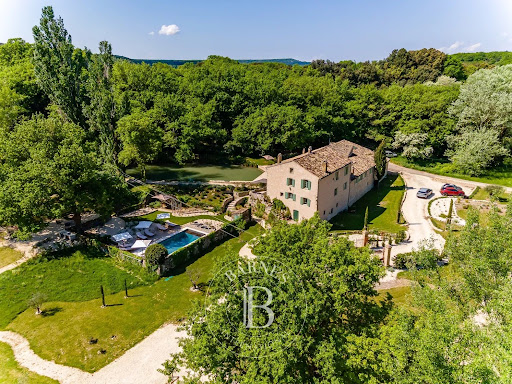 Propriété avec piscine 5