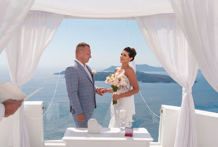 Wedding photographer Dominika Legenza Dimopoulou (santoriniphotos). Photo of 3 August 2022