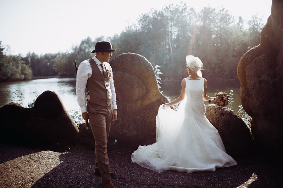 Fotógrafo de casamento Tatyana Shakhunova (sov4ik). Foto de 30 de setembro 2015