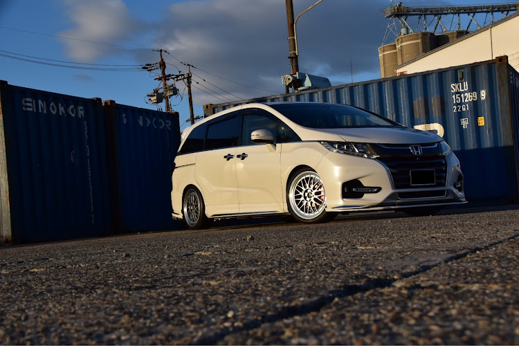 オデッセイの今年最大のカスタムは？・SMILE〜Central Car Community〜・BBS LM・ブレーキかと思いきやに関するカスタム事例の投稿画像1枚目