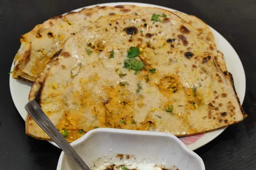 2 Tandoori Paneer Butter Paratha