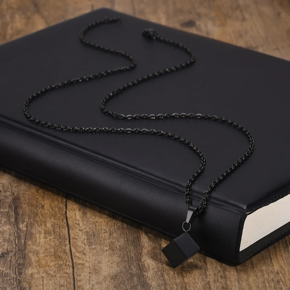 RVS vierkante urn hanger ketting. Bewaar herinneringen stijlvol en duurzaam. As sieraden.