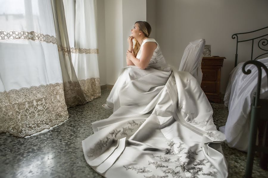 Wedding photographer Luigi Latelli (luigilatelli). Photo of 8 April 2019