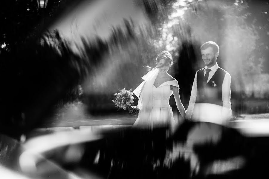 Wedding photographer Ilya Lobov (ilyailya). Photo of 5 September 2016