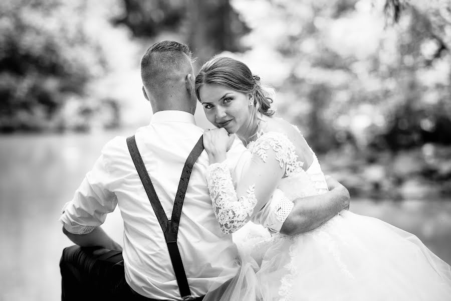 Fotógrafo de casamento Radek Hlubuček (hlubucek). Foto de 13 de novembro 2017