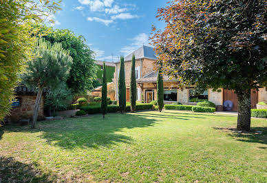 Maison avec piscine et terrasse 9