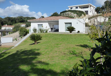 Maison avec terrasse 1