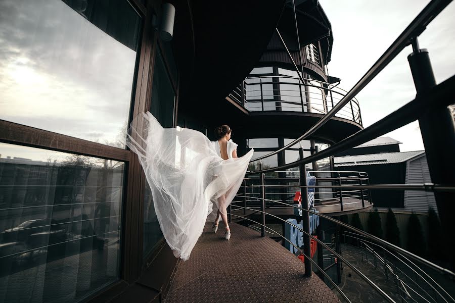 Wedding photographer Vladimir Lesnikov (lesnikov). Photo of 1 November 2019