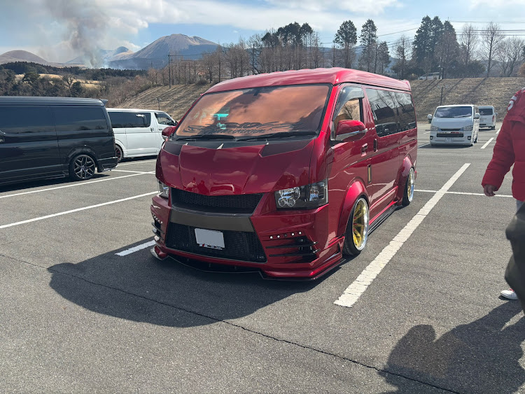 ハイエースバンの阿蘇ファームランドMT・阿蘇ファームランドオフ会・大分県ハイエース・ハイエース5型に関するカスタム事例の投稿画像2枚目