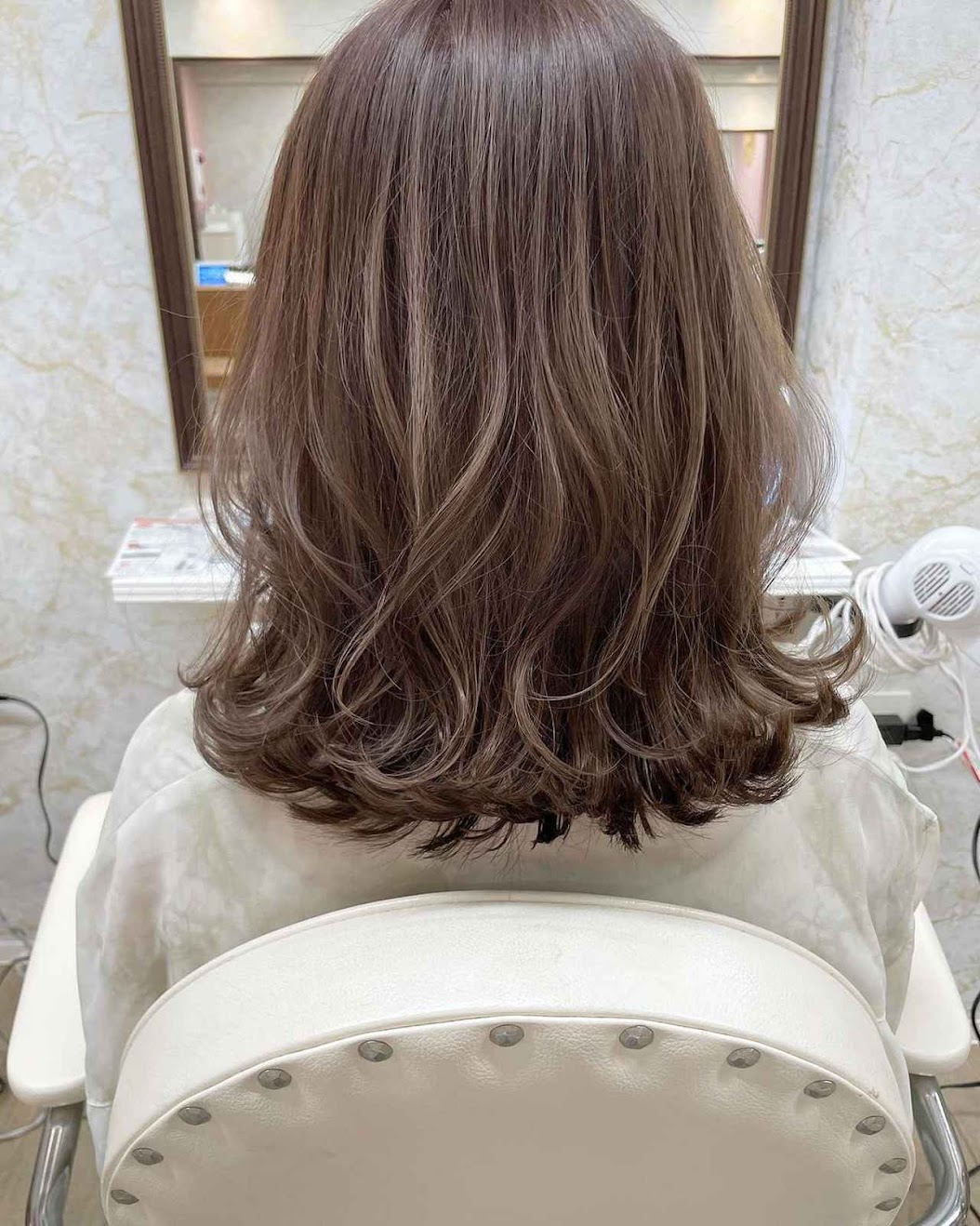 大人の色気を レイヤーカット で 21夏の最旬ヘアスタイル Trill トリル