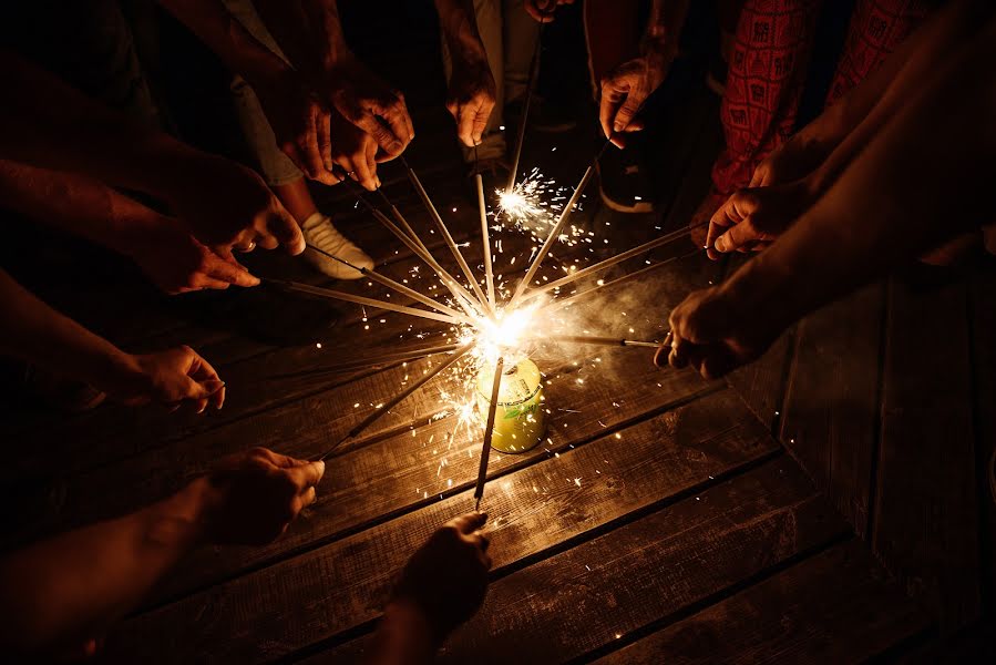 Fotógrafo de casamento Veronika Sergeeva (nikanikon3). Foto de 5 de agosto 2019