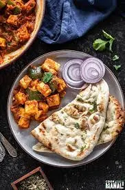 Kadai Paneer With 2 Plain Naan