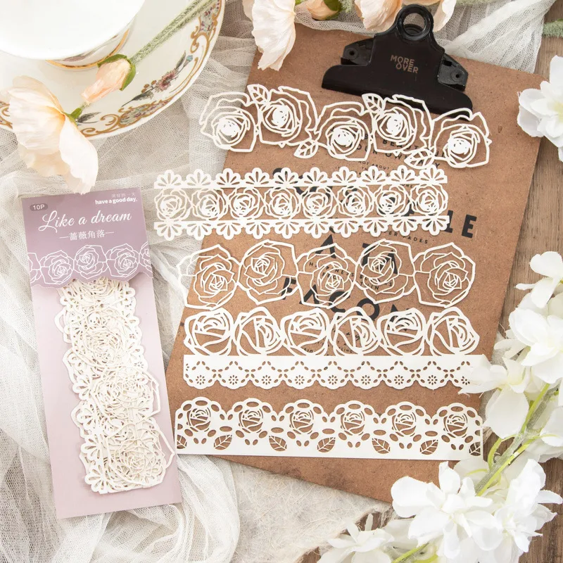 Papier de base décoratif avec bordure en dentelle longue rétro pour cahier. Idéal pour créer des designs élégants et vintage. Parfait pour le scrapbooking