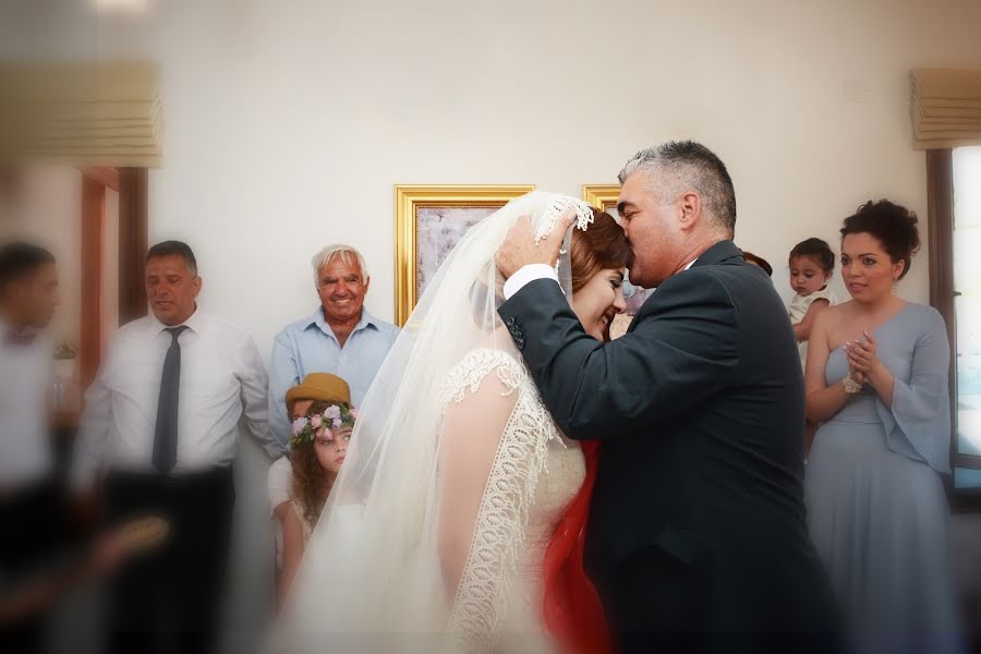 Fotógrafo de bodas Constantia Katsari (constantia). Foto del 16 de agosto 2017