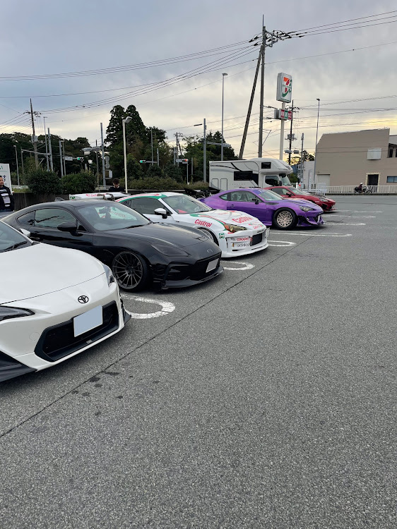 86のEat up⤴・86style with BRZ・86スタイル・かなり寝不足・ハチビー愛好会に関するカスタム事例の投稿画像2枚目