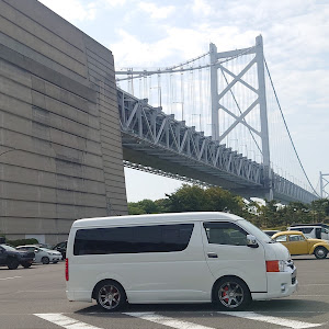 ハイエースバン TRH216K