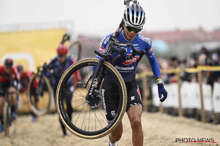 Ceylin del Carmen Alvarado zet in de Superprestige nog eens de puntjes op de i en demonstreert in Middelkerke