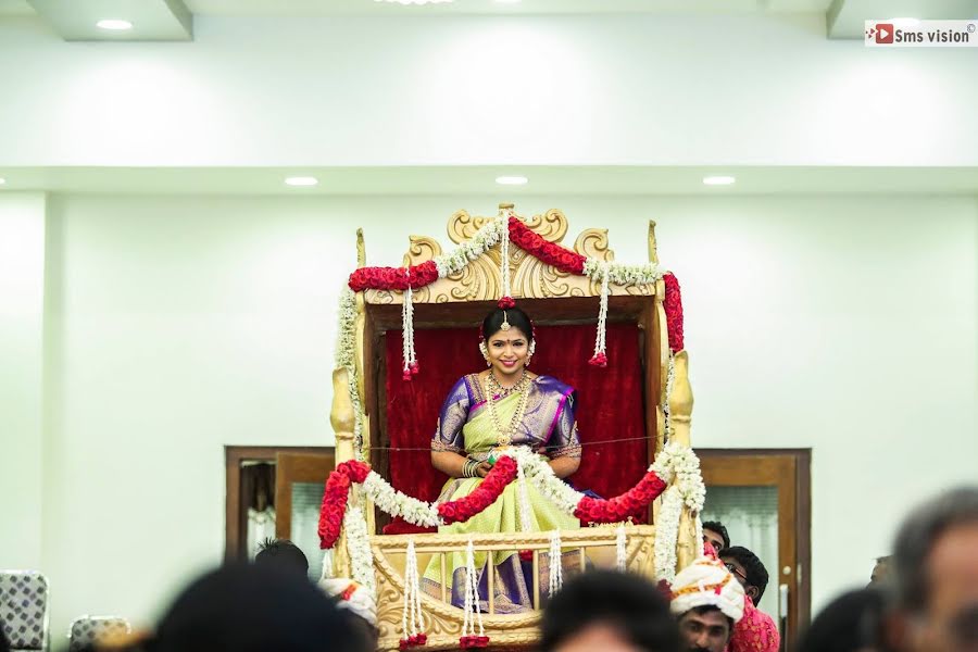 Fotógrafo de casamento Vishnu Shenoy (smsvisionkochi). Foto de 20 de abril 2023