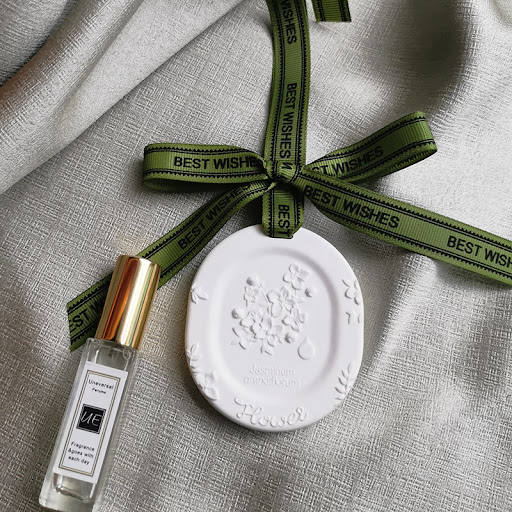 Title 7, Car Aromatherapy Fragrant Stone Pendant Enjoy s...
