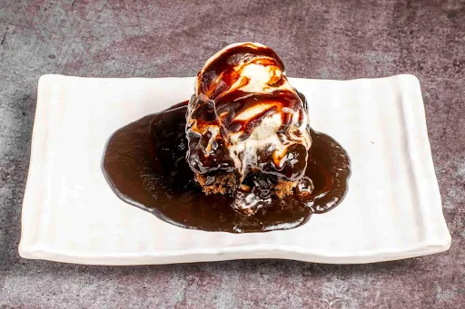 Brownie With Chocolate Sauce And Ice Cream