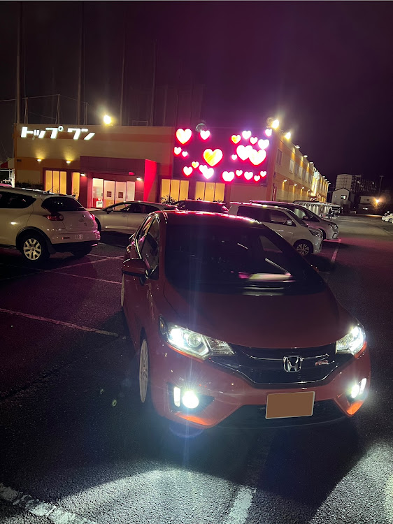フィットの6MT・オレンジ・ガソリンスタンド・洗車に関するカスタム事例の投稿画像4枚目