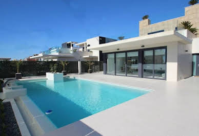 Villa with pool 8