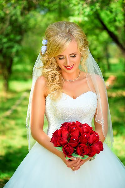 Wedding photographer Anna Kuzmina (anka90). Photo of 31 October 2015