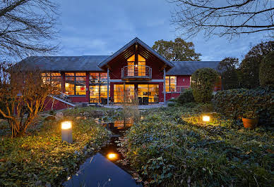 House with garden and terrace 9