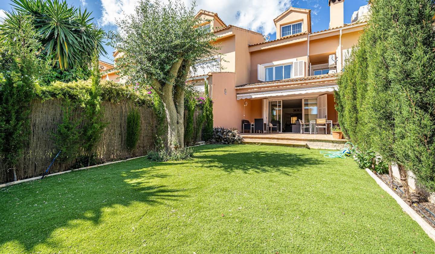 House with pool and terrace Palma