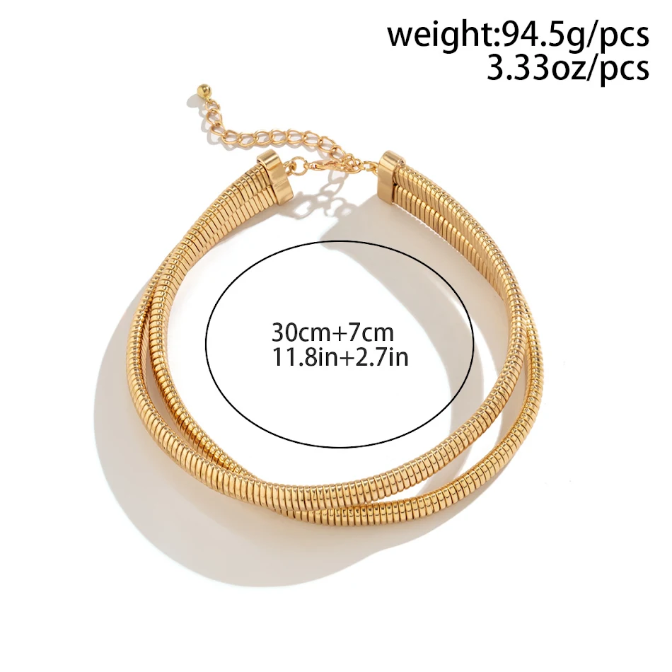 Collier serpent en métal tendance pour femmes, simple et multicouche, accessoire idéal pour sublimer votre look avec élégance et originalité.